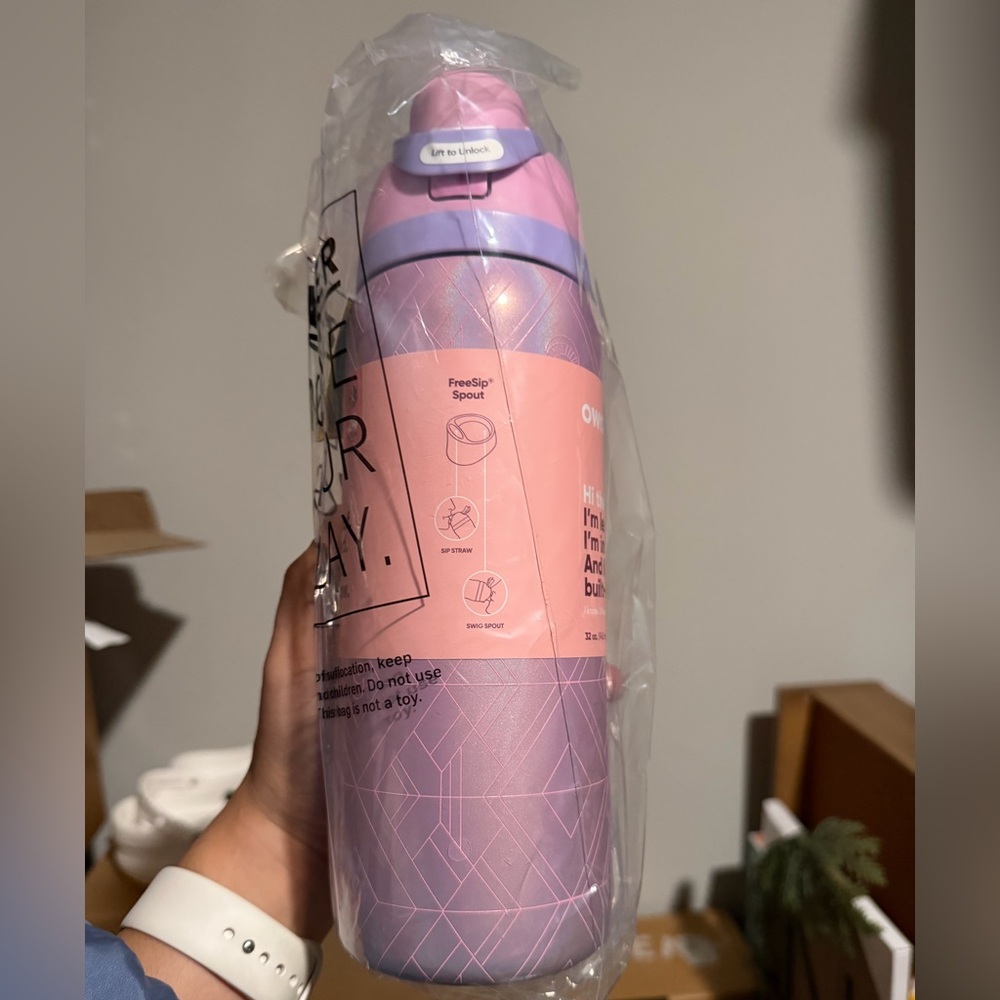 Owala Glinda Wicked Bottle 32oz